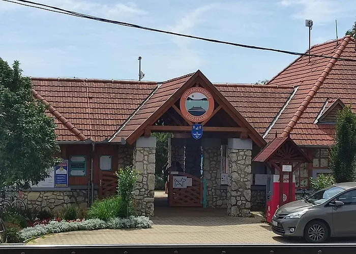 In - Balaton 45332 *