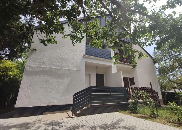 In - Balaton 45332 Feriehus Vonyarcvashegy